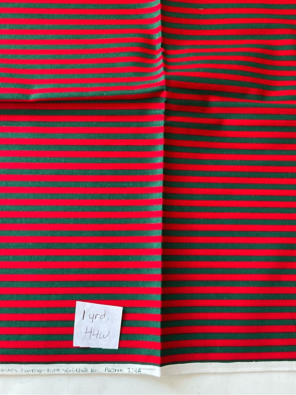 Holiday Winter Theme Quilting Sewing Crafts Fabric Lot Snowflake Red Green White - Picture 5 of 5